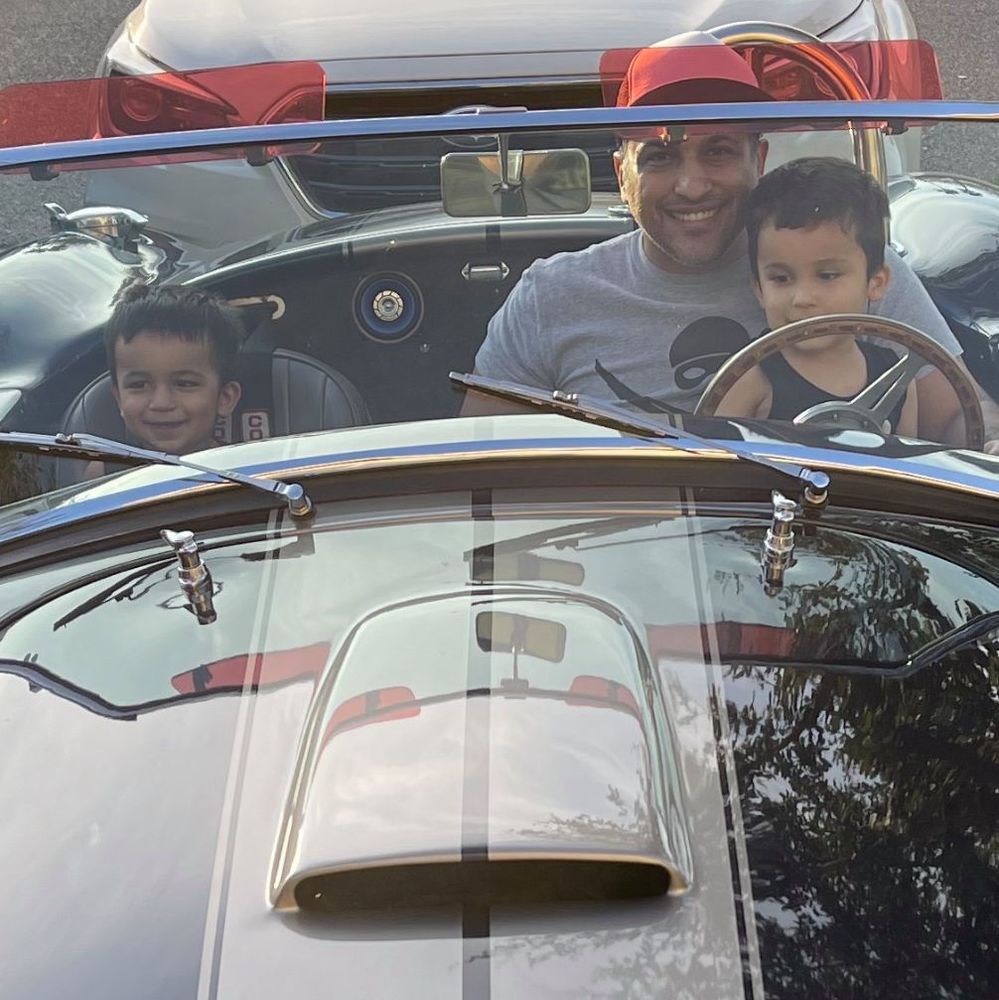 Meet your Posher, Efrain